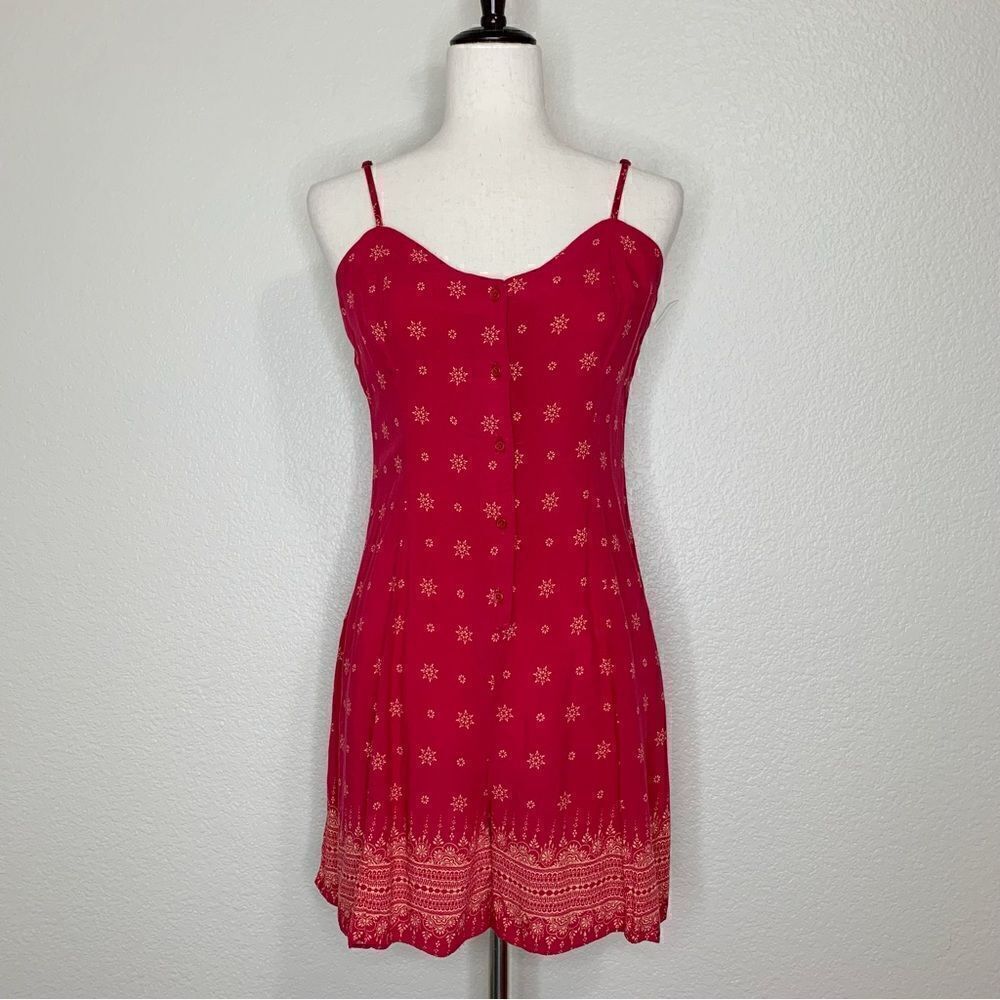 NWOT Mudd Women’s Size Large Red Floral Romper